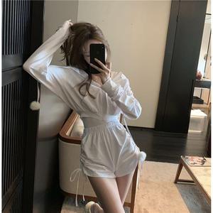 色色爱爱九视频
